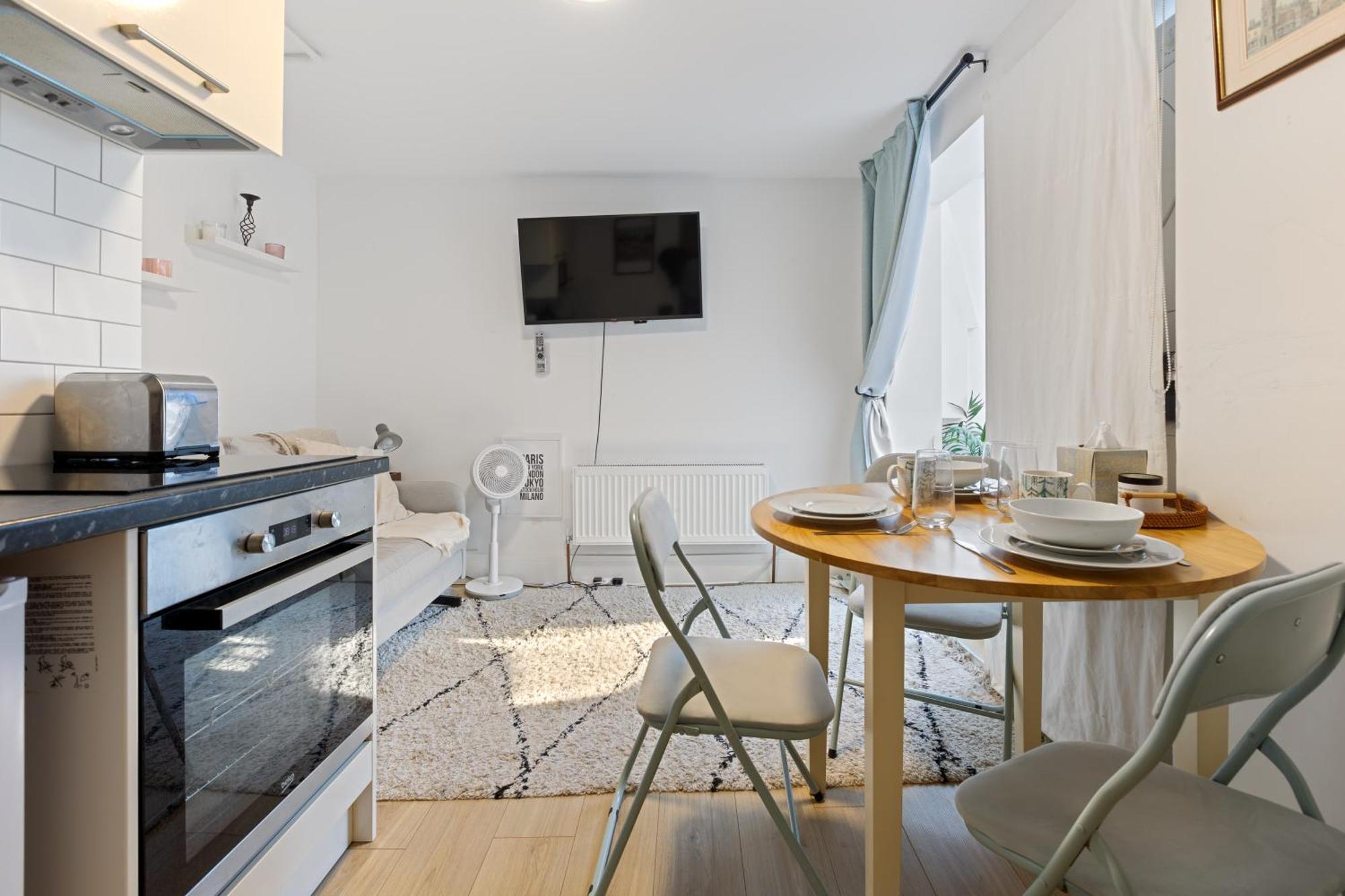 Modern Flat & Balcony In Historic West Kensington Apartment London Exterior photo